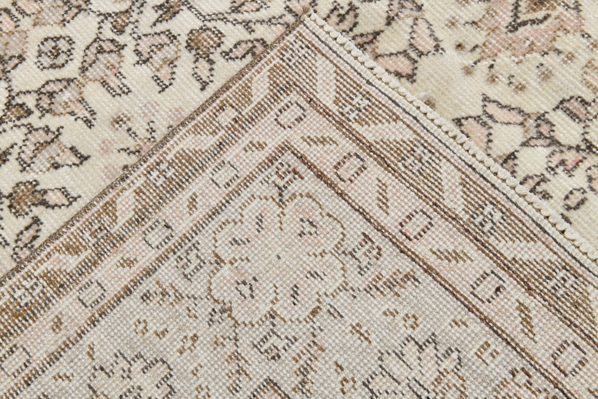 Bordered vintage rug, 218x326cm