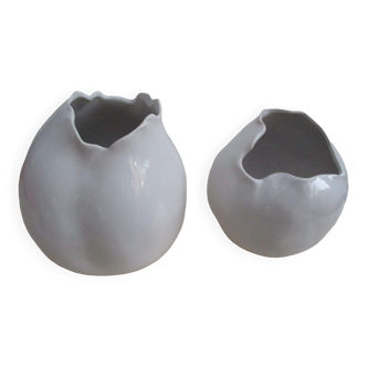 Set de deux vases blancs design