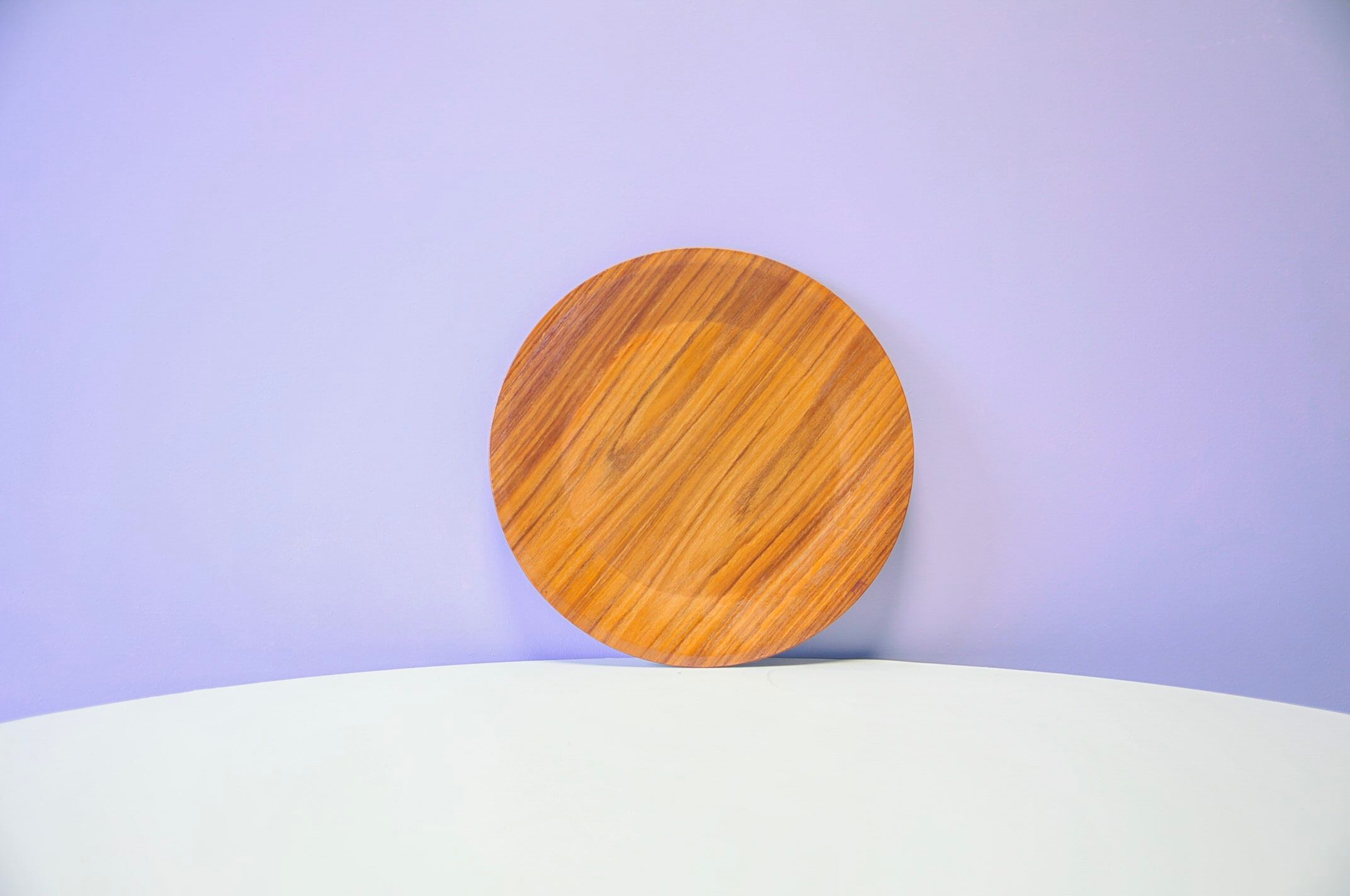 Assiette de service en teck vintage
