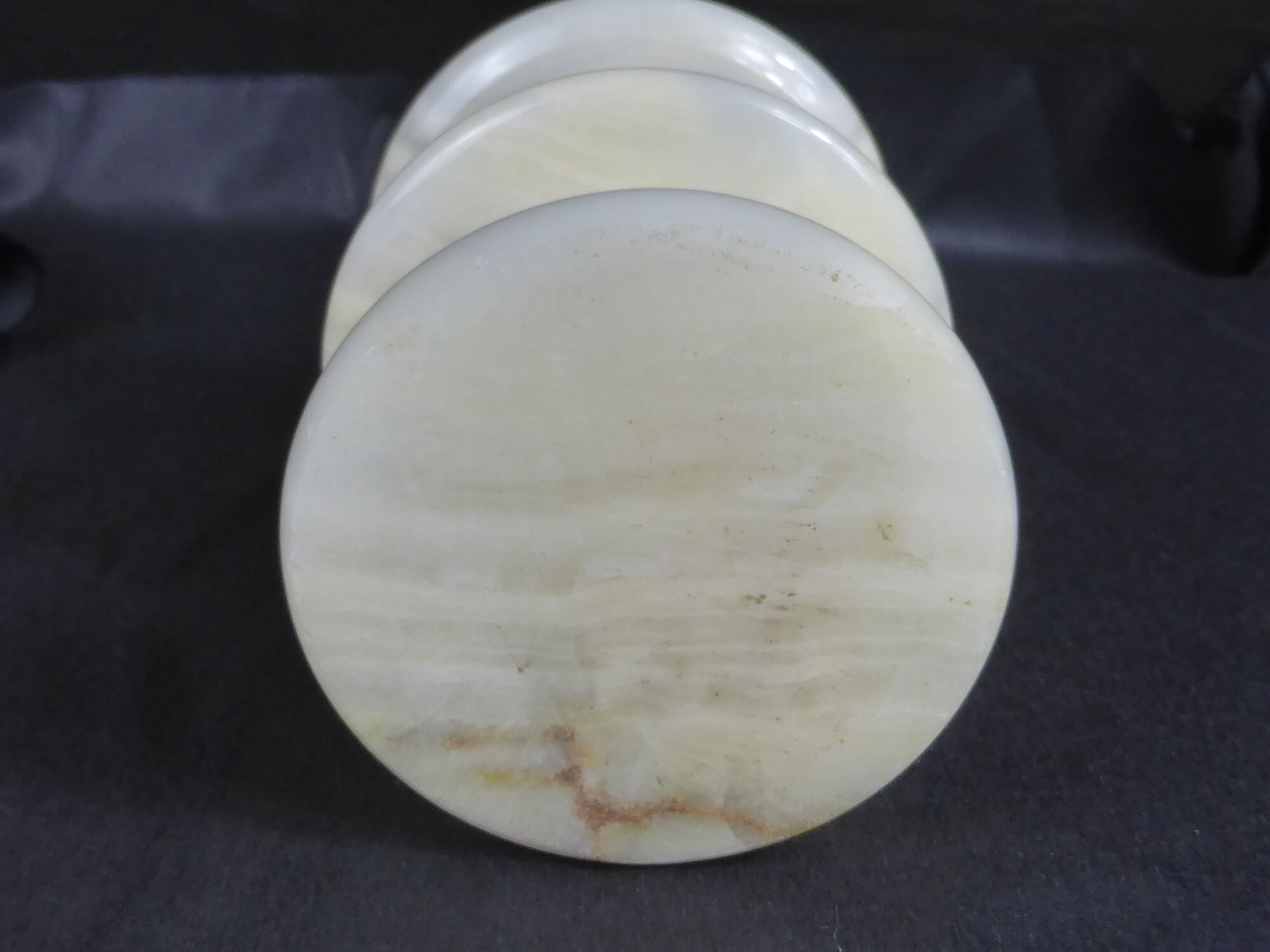 Mortar and pestle in off-white onyx marble+orange veins-Height 10,5cm