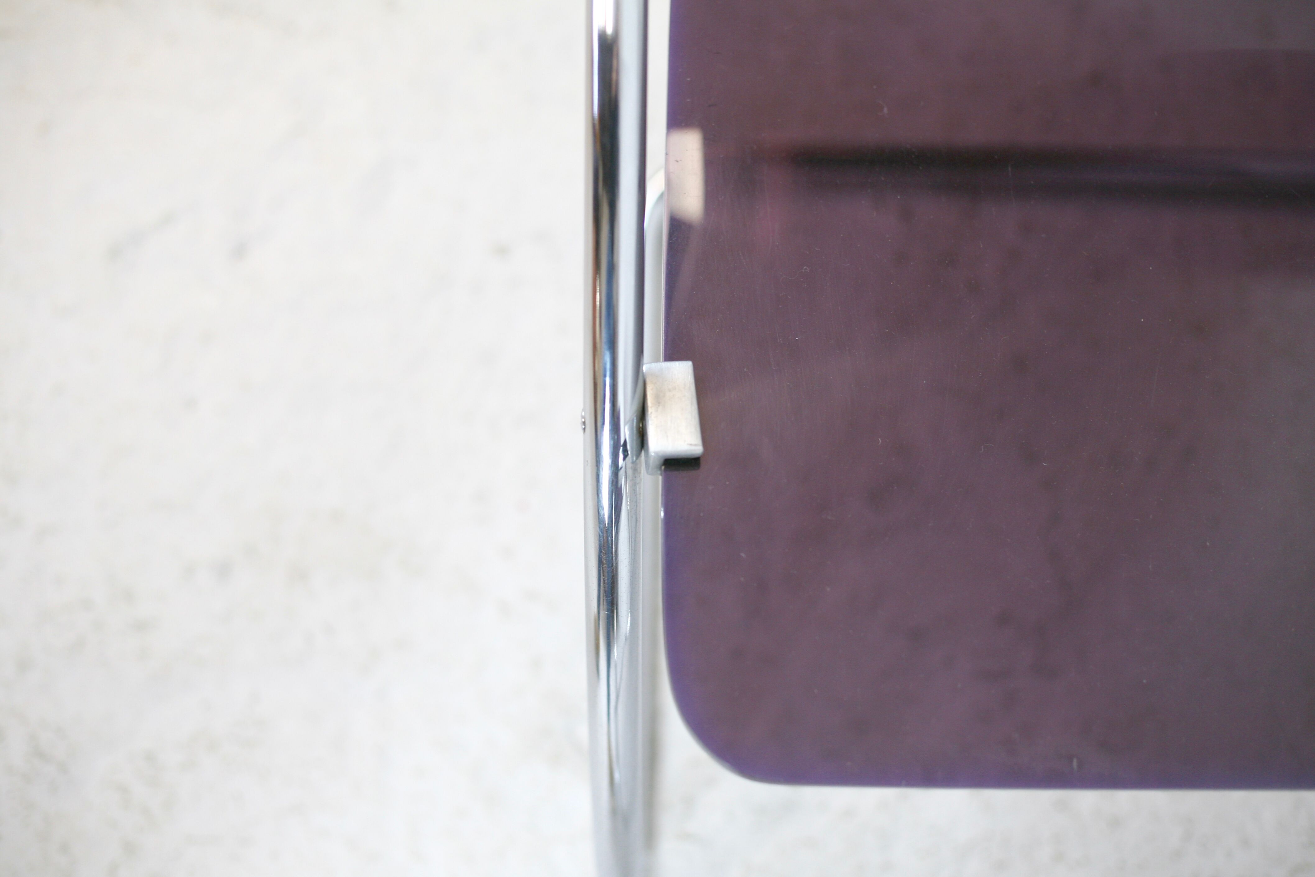 Pair of chairs by Yves Christin, tubular steel, purple plexiglass. Ed. Airborne, France cira 1970