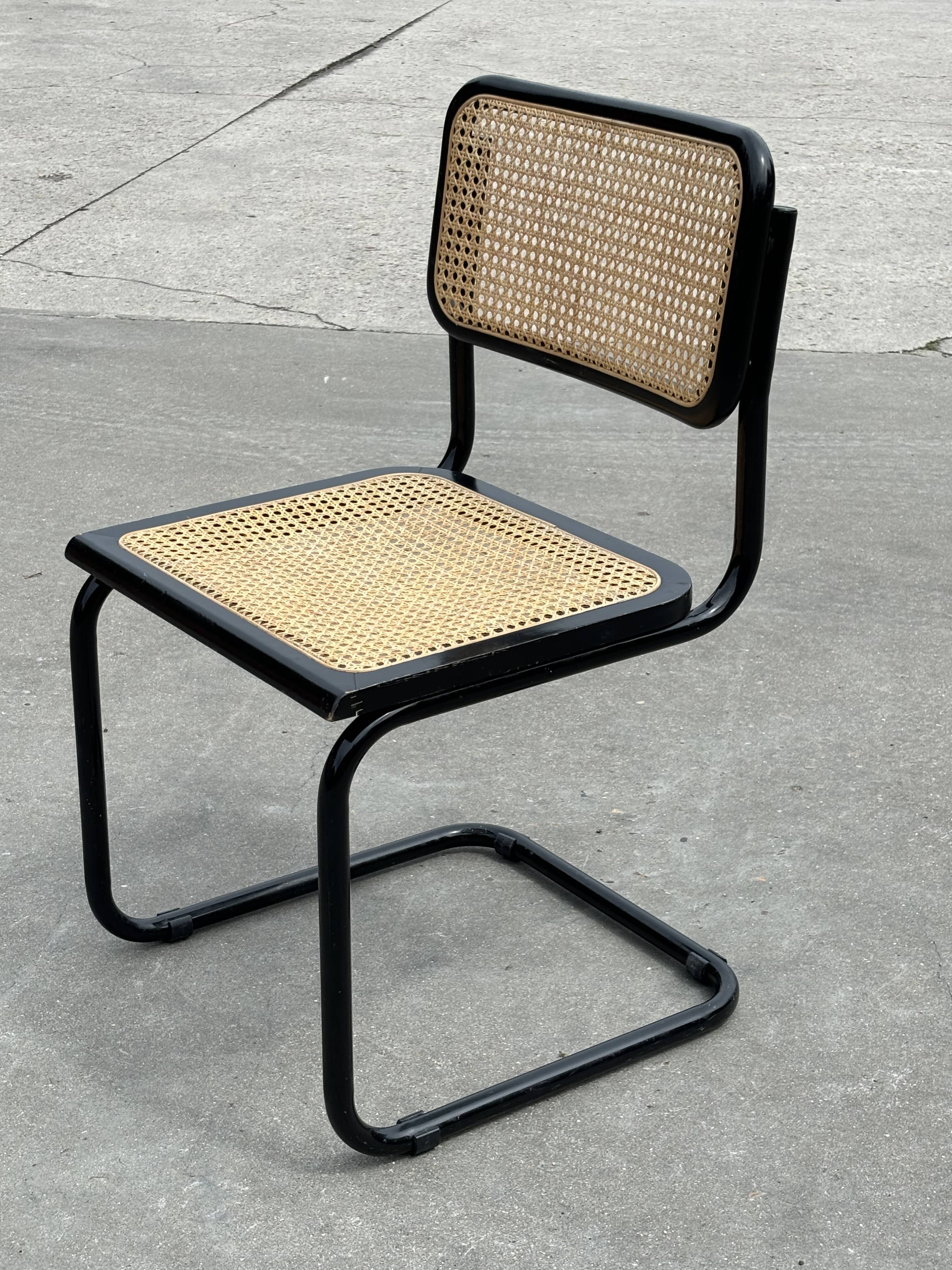 Vintage Cesca design chair b32 model in black
