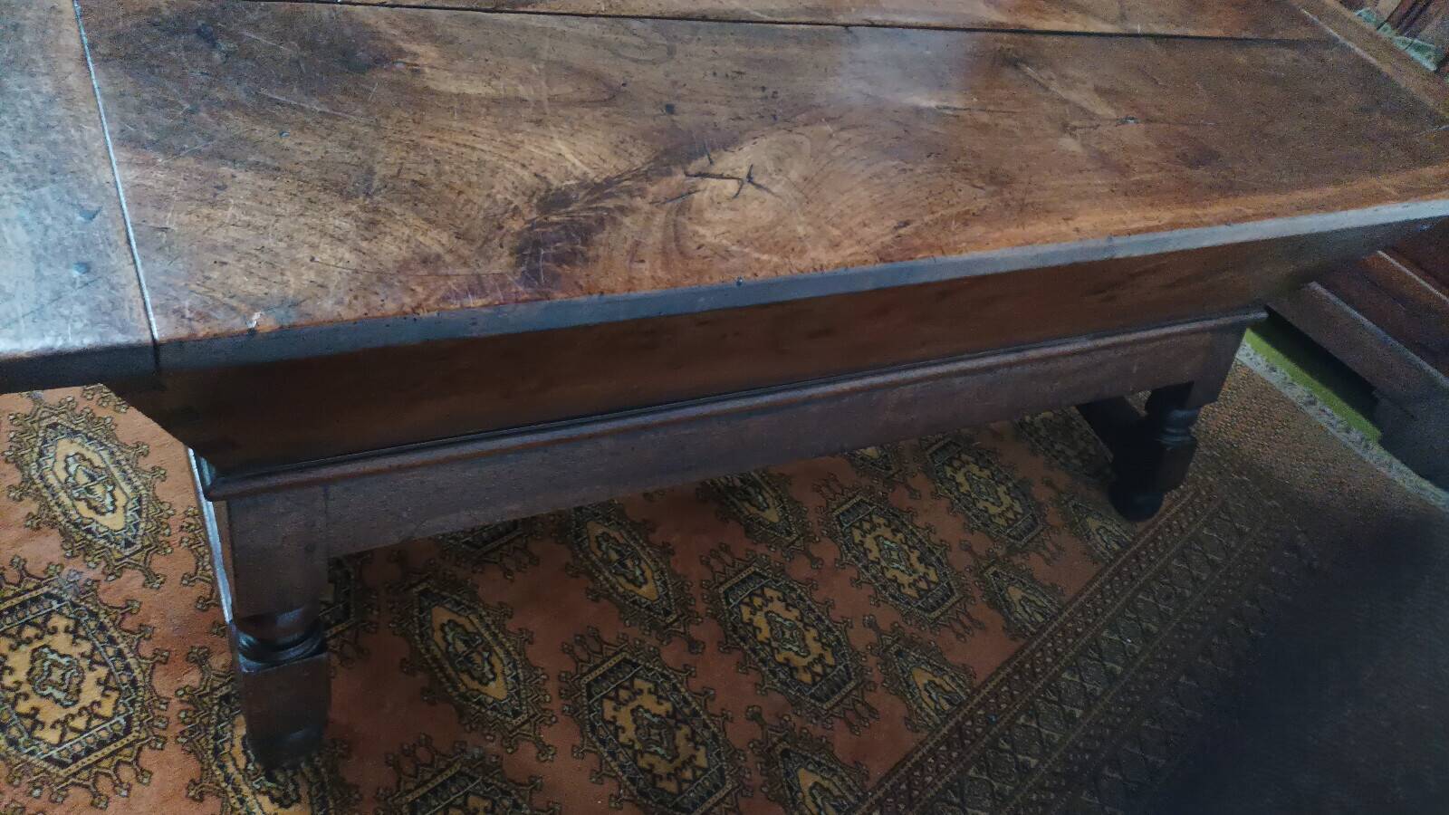 Table Maie en noyer 18ème