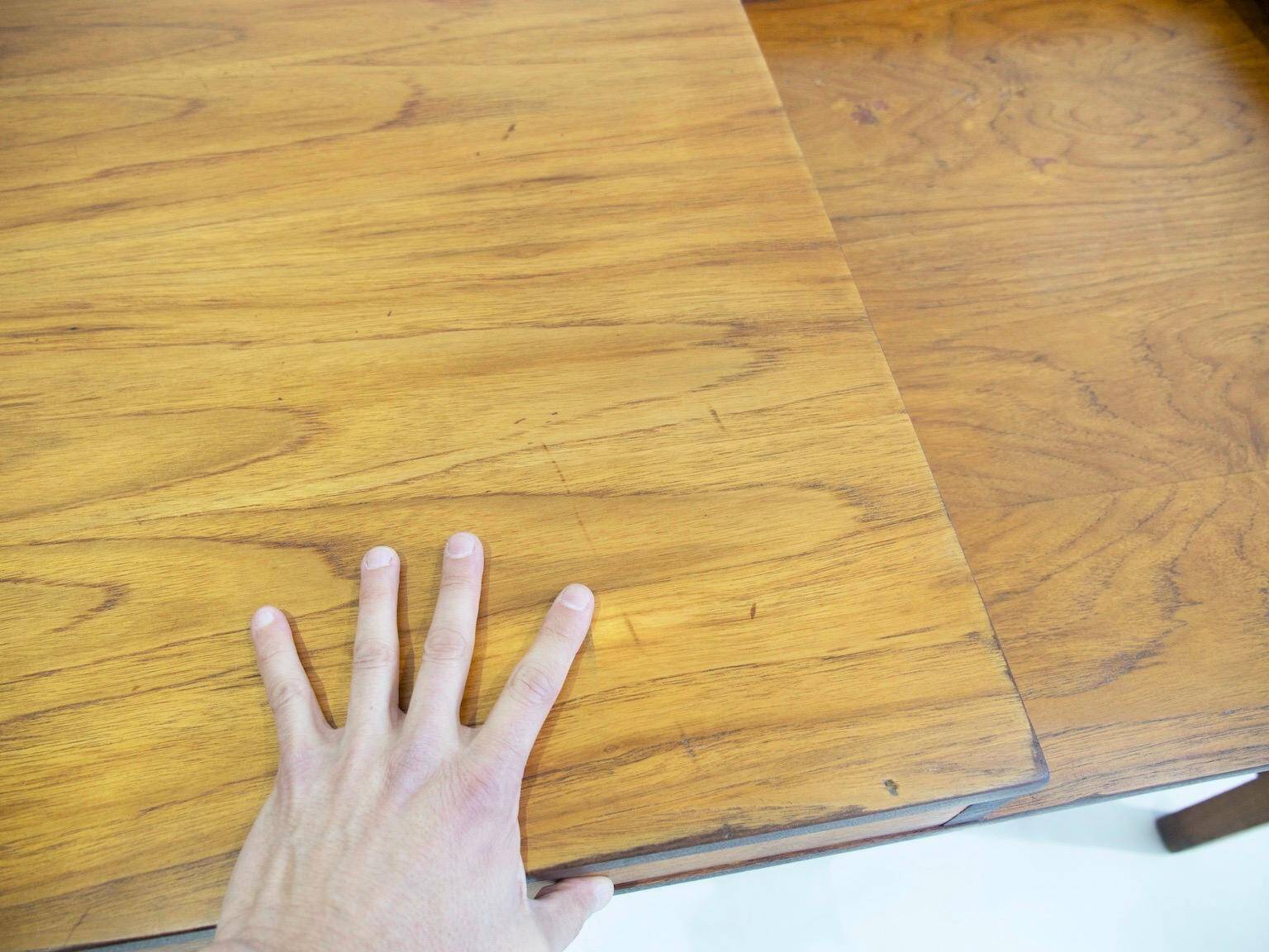 Bureau danois en bois de teck et de chêne