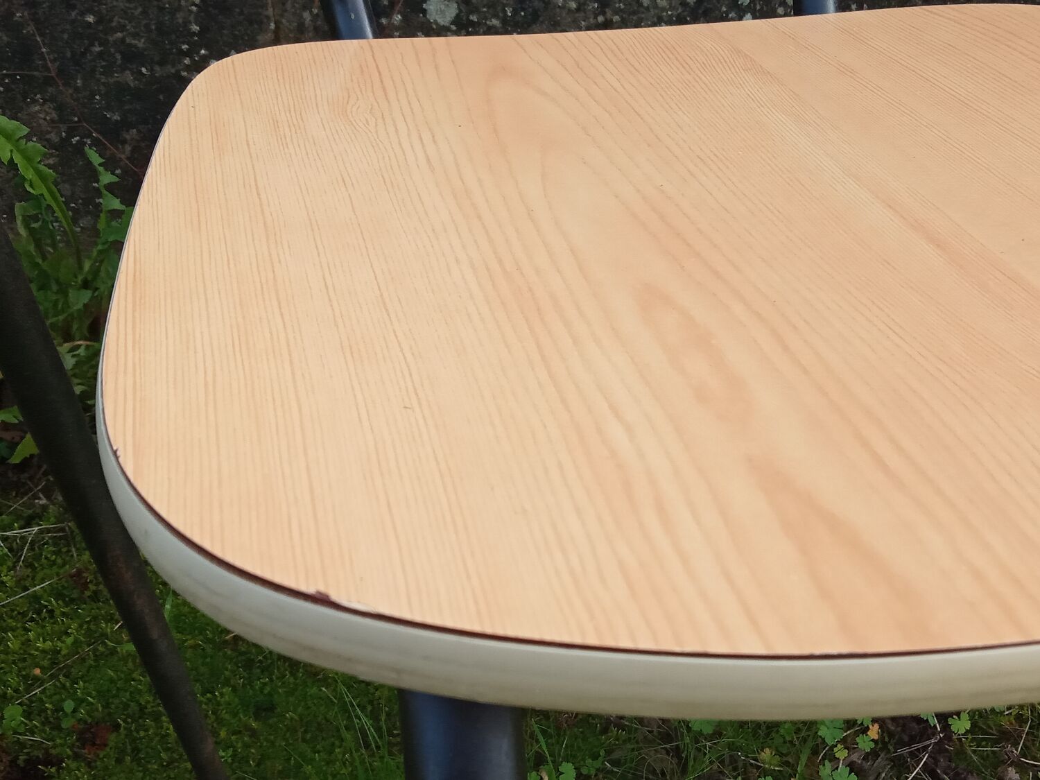 Four faux-wood Formica chairs, 50s/60s