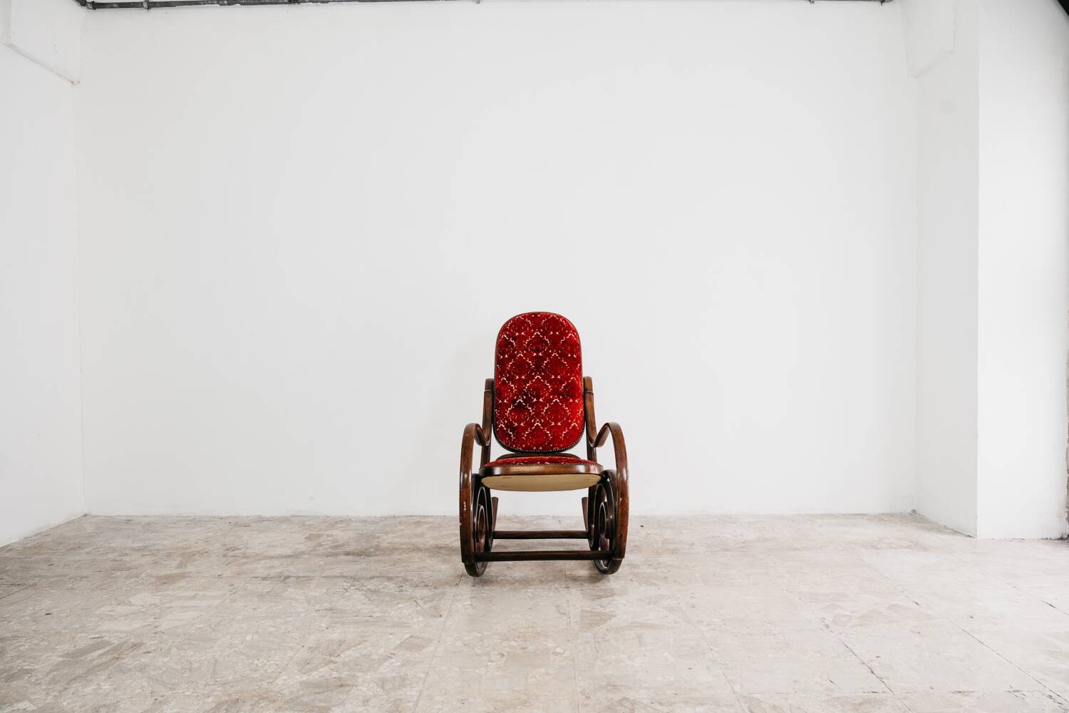 Fauteuil à bascule Thonet vintage design milieu du siècle