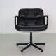 Chaise de bureau pivotante en cuir de Charles Pollock pour Knoll, années 1980
