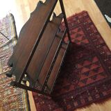Spiral wall shelf