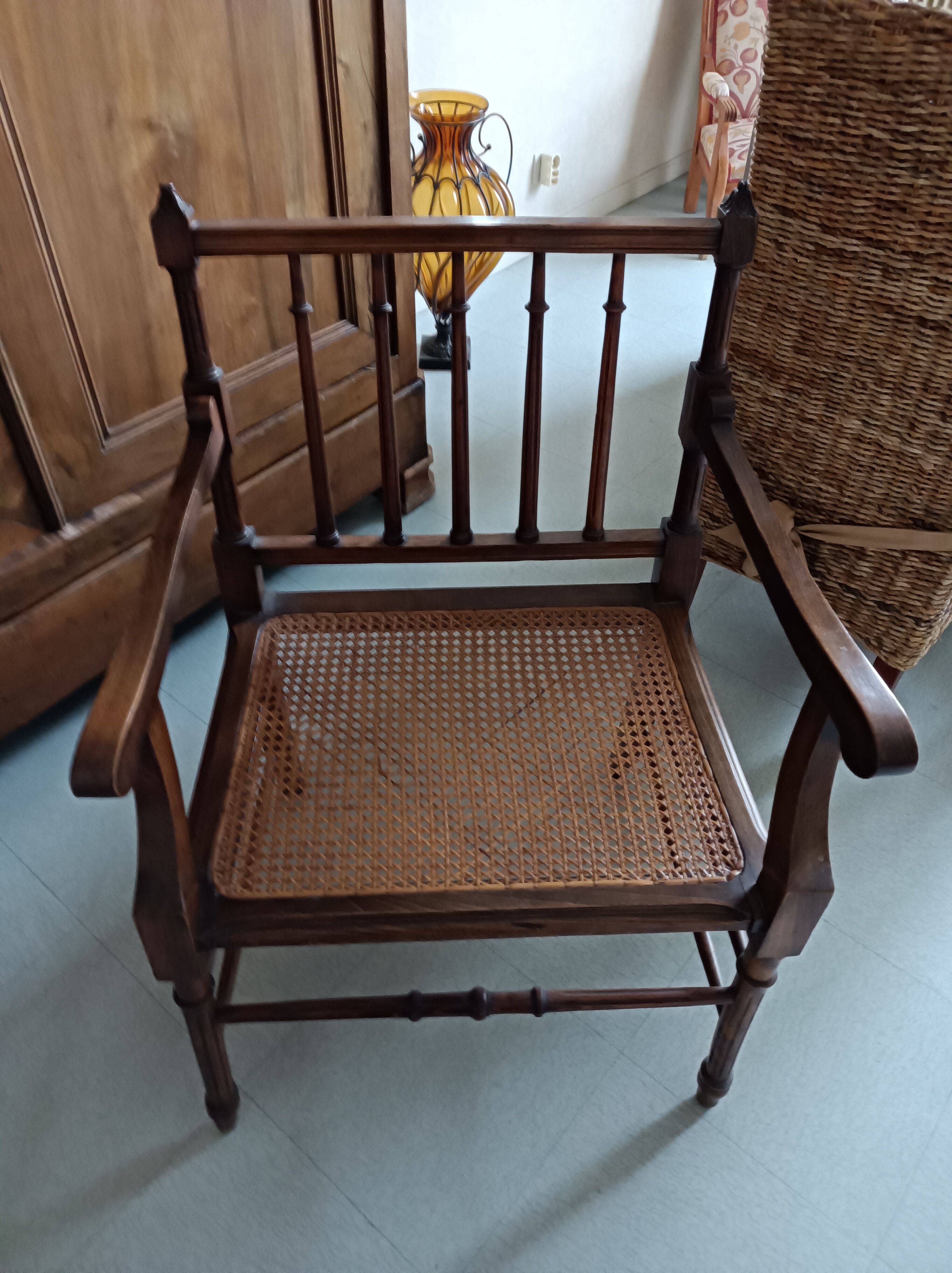 Cannage background armchair