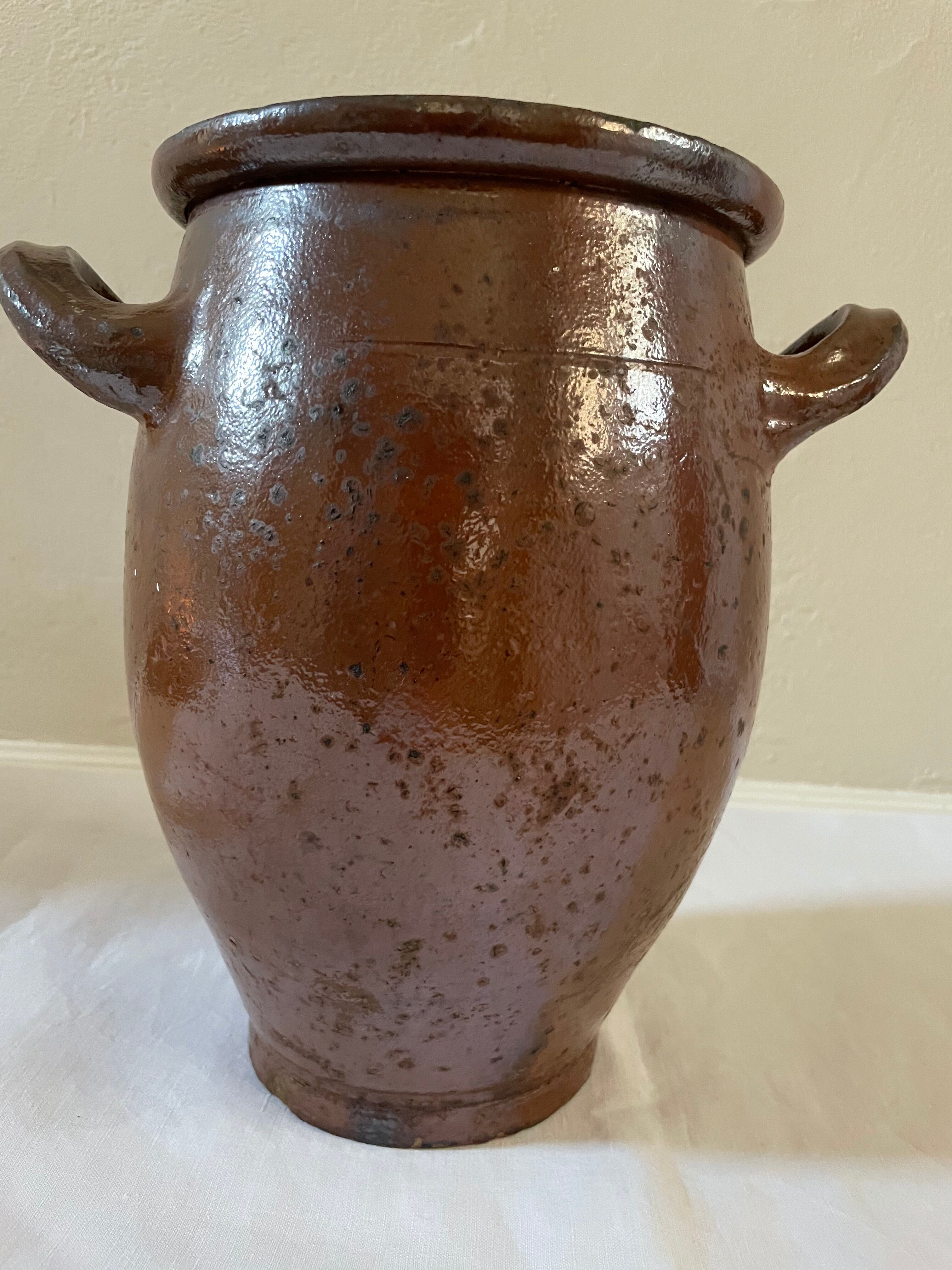 Stoneware salt pot