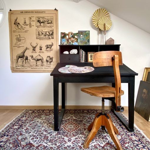 Stepped draftsman's office