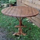 Winegrower's table, Bordeaux grape harvesters