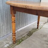 Rustic Burgundian farm table with old round shutters - 1m50