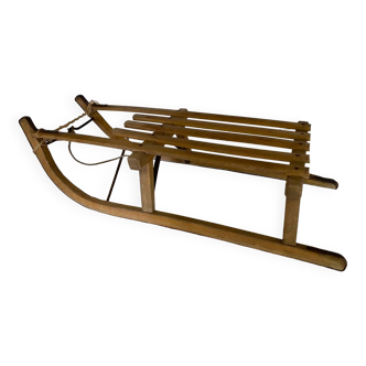 Old Alsatian sled in wood and metal