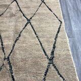 Moroccan wool rug 250cm x 150cm