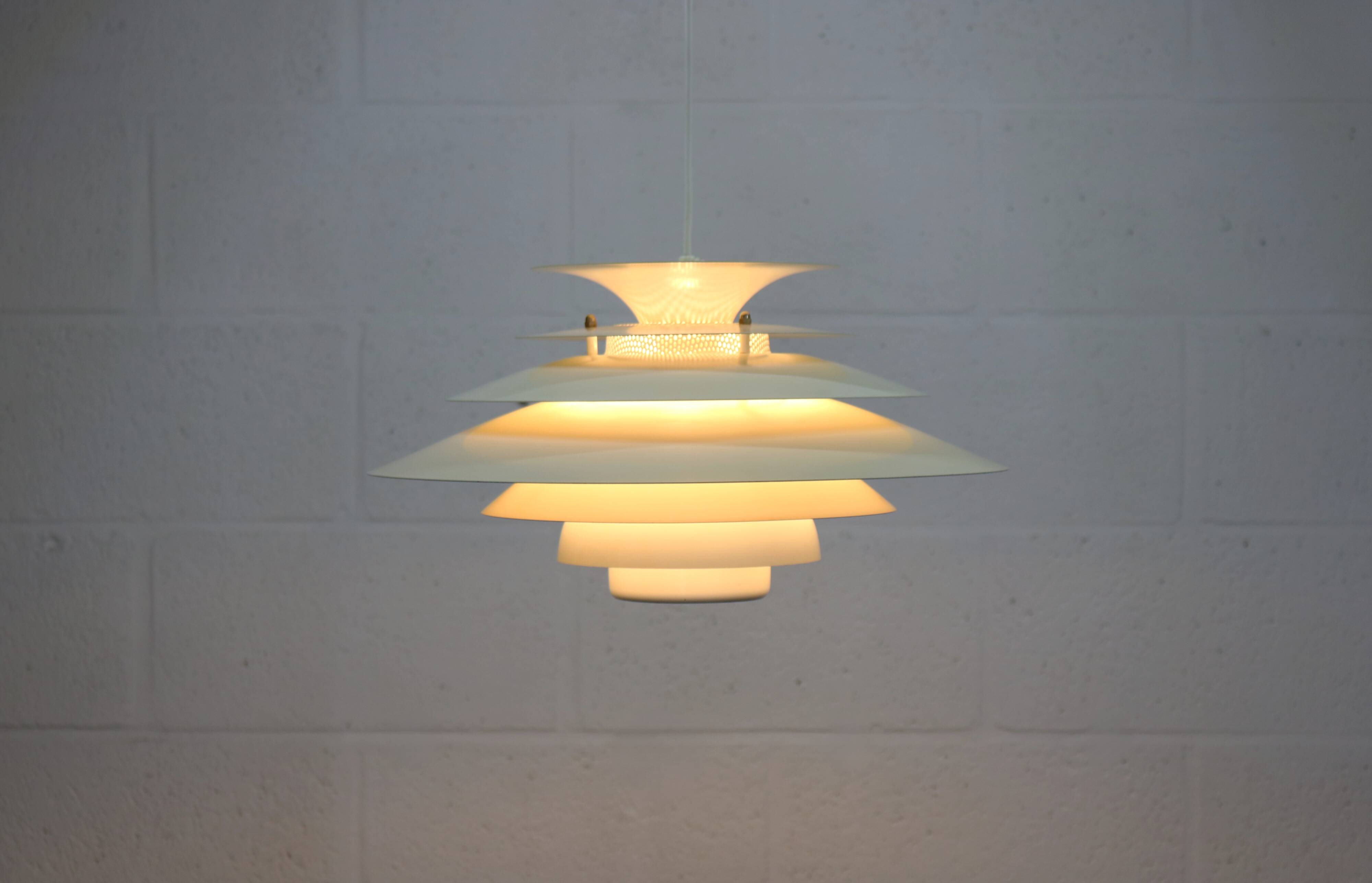 Suspension Jeka danoise blanche/beige - Éclairage moderne du milieu du siècle