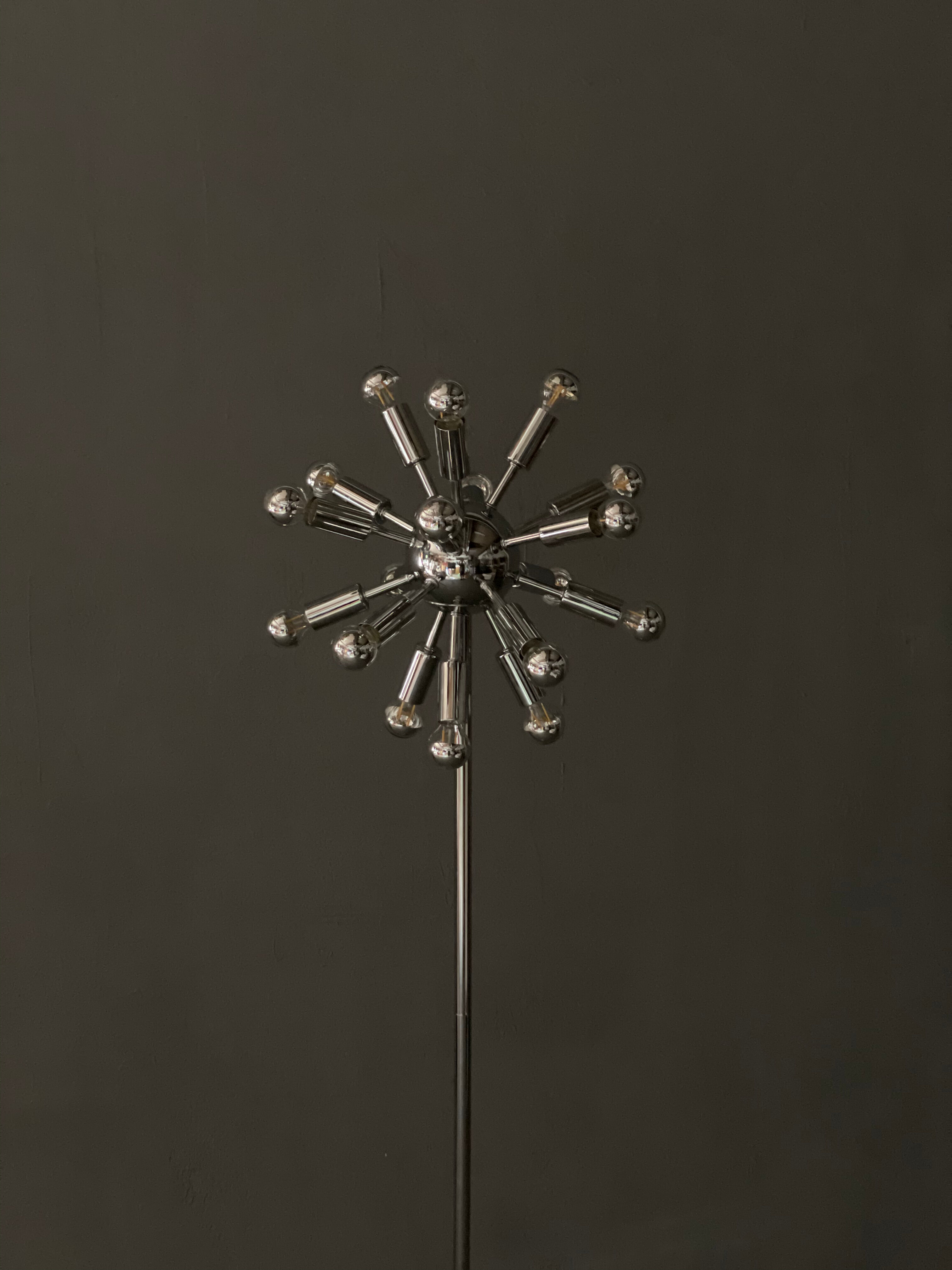 Sputnik floor lamp in Chrome 18 lights