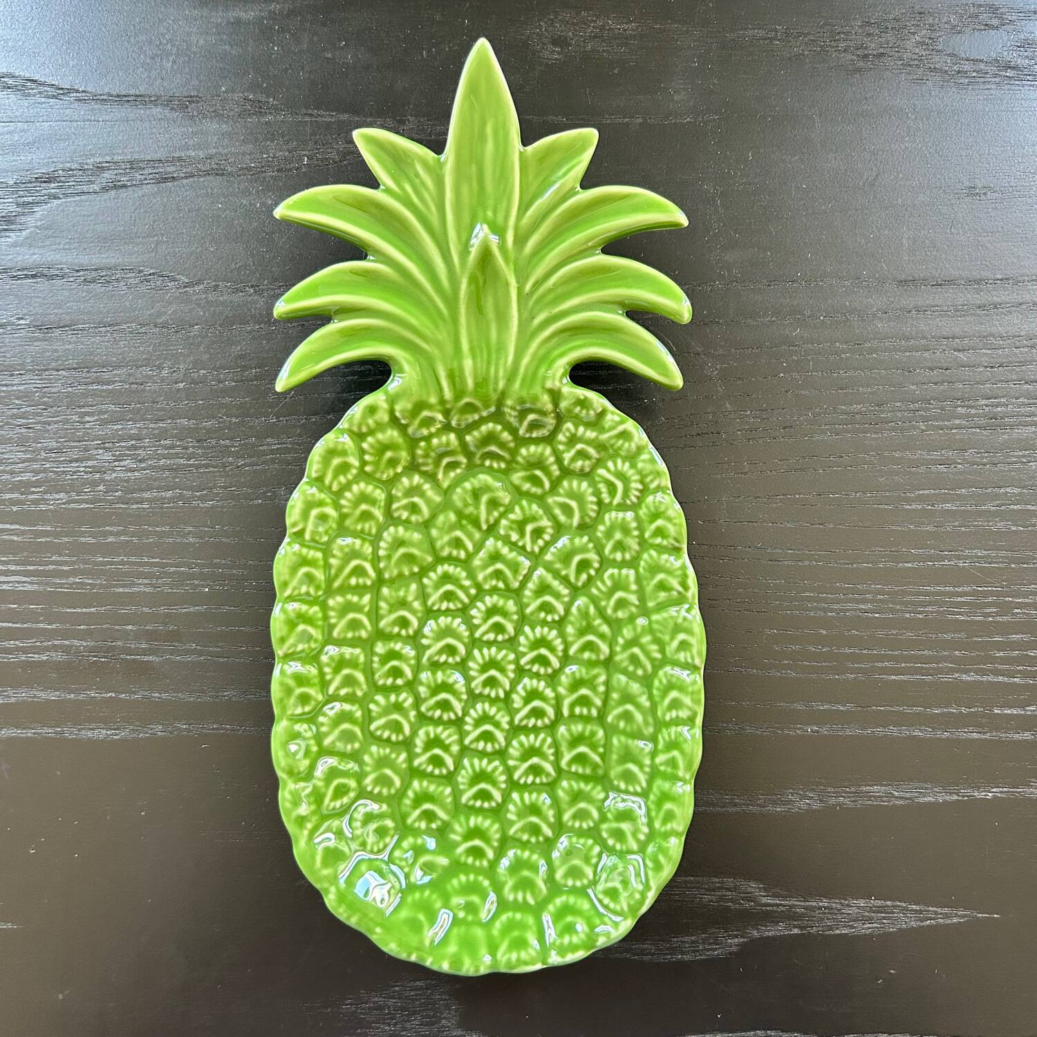 Green pineapple pocket emptier