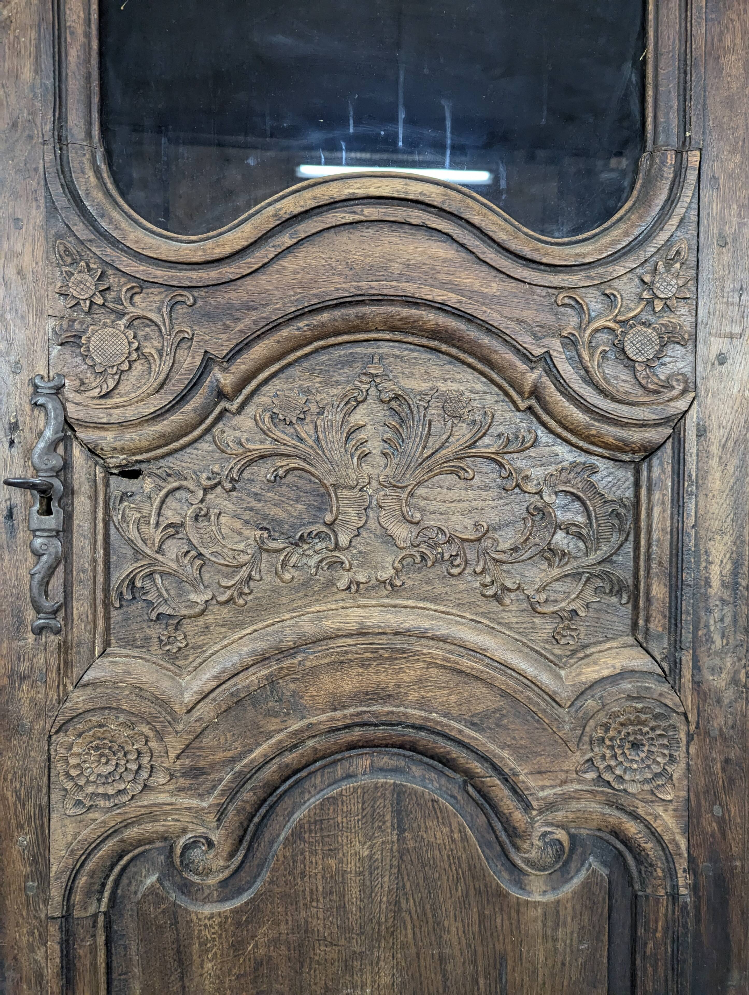 Bonnetière de style Régence en chêne