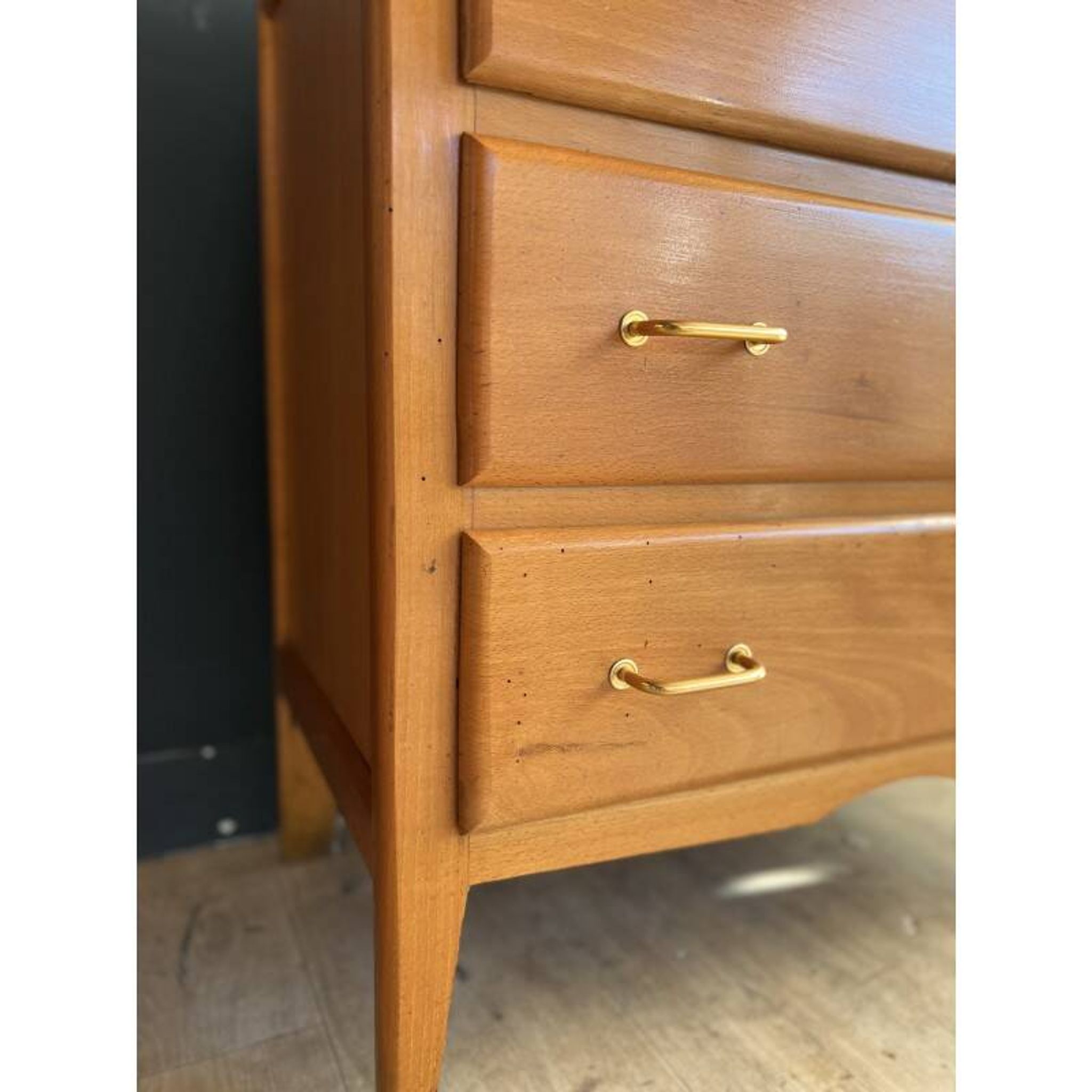 Vintage chest of drawers
