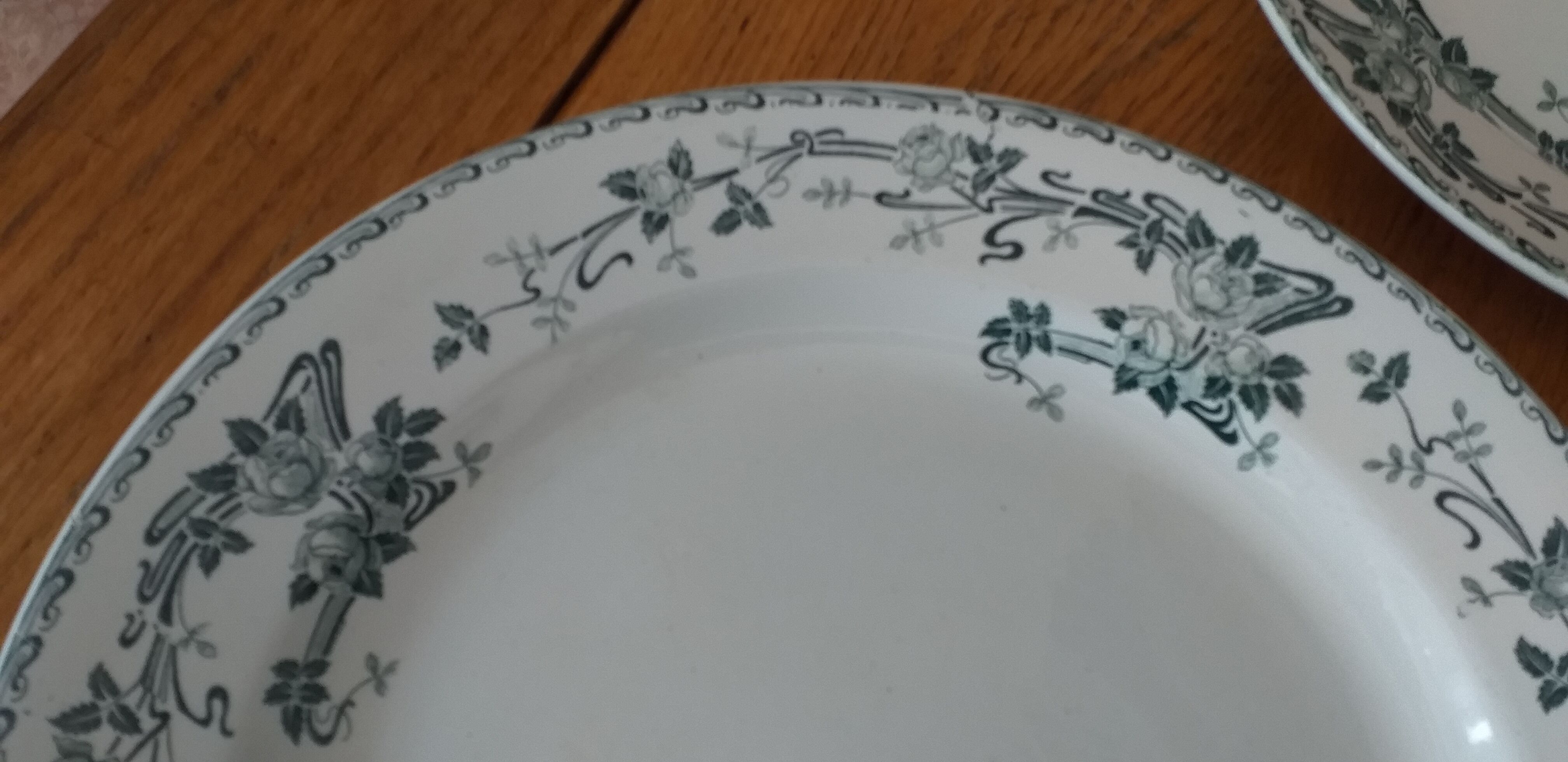 Set of 5 pieces in Belgian porcelain Boch Frères Kéramis model Rosa
