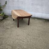 Folding oval coffee table