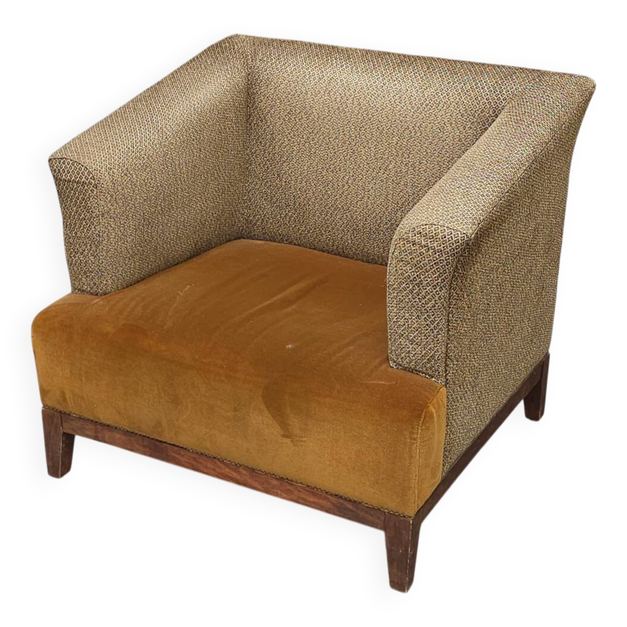 Contemporary club chair