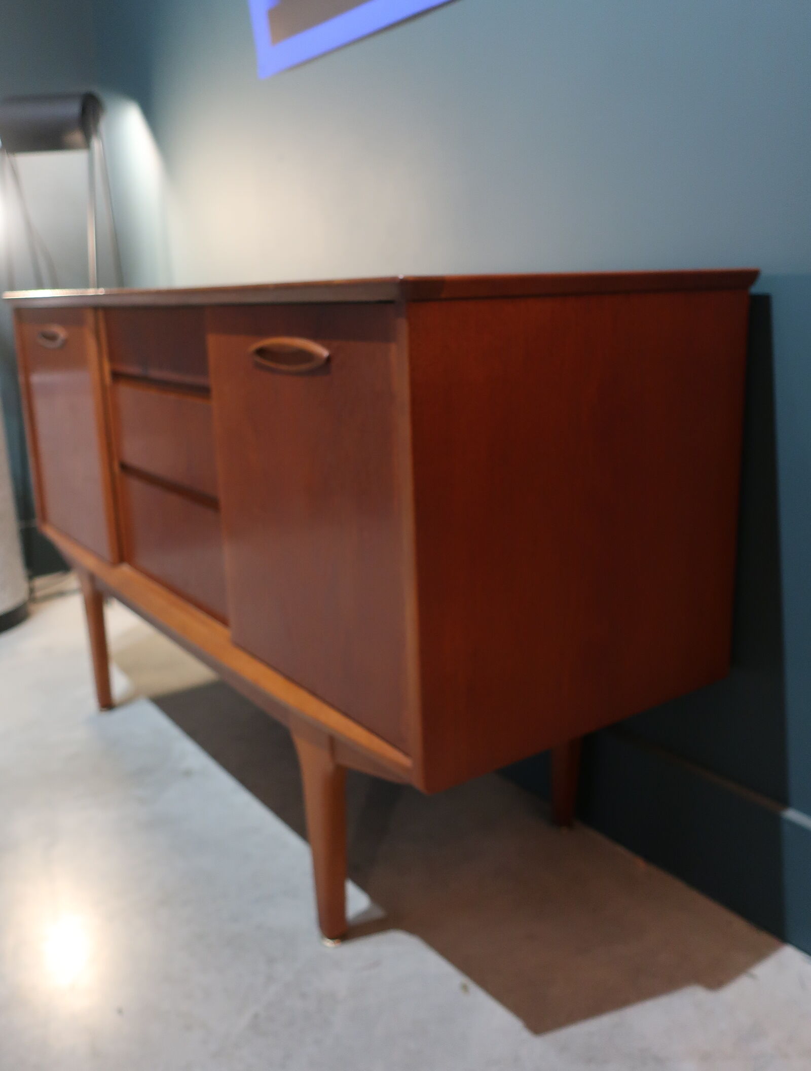 Teak enfilade with 2 sliding doors