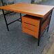 Bureau. vintage. année. 60