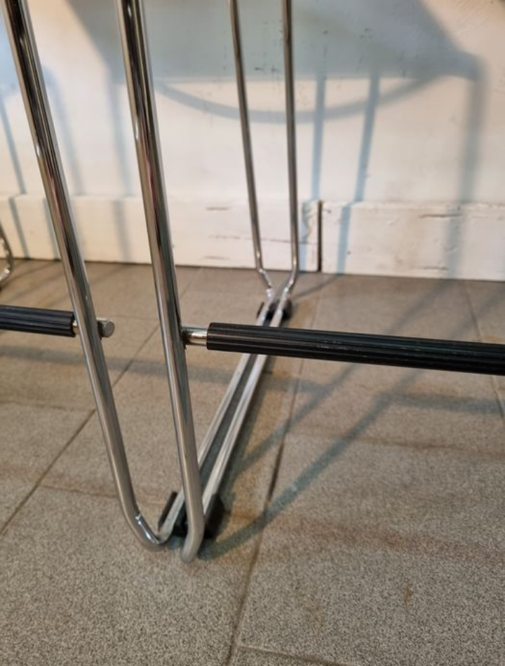 High stools Spaghetti dark gray design Giandomenico Belloti , edit by Alias