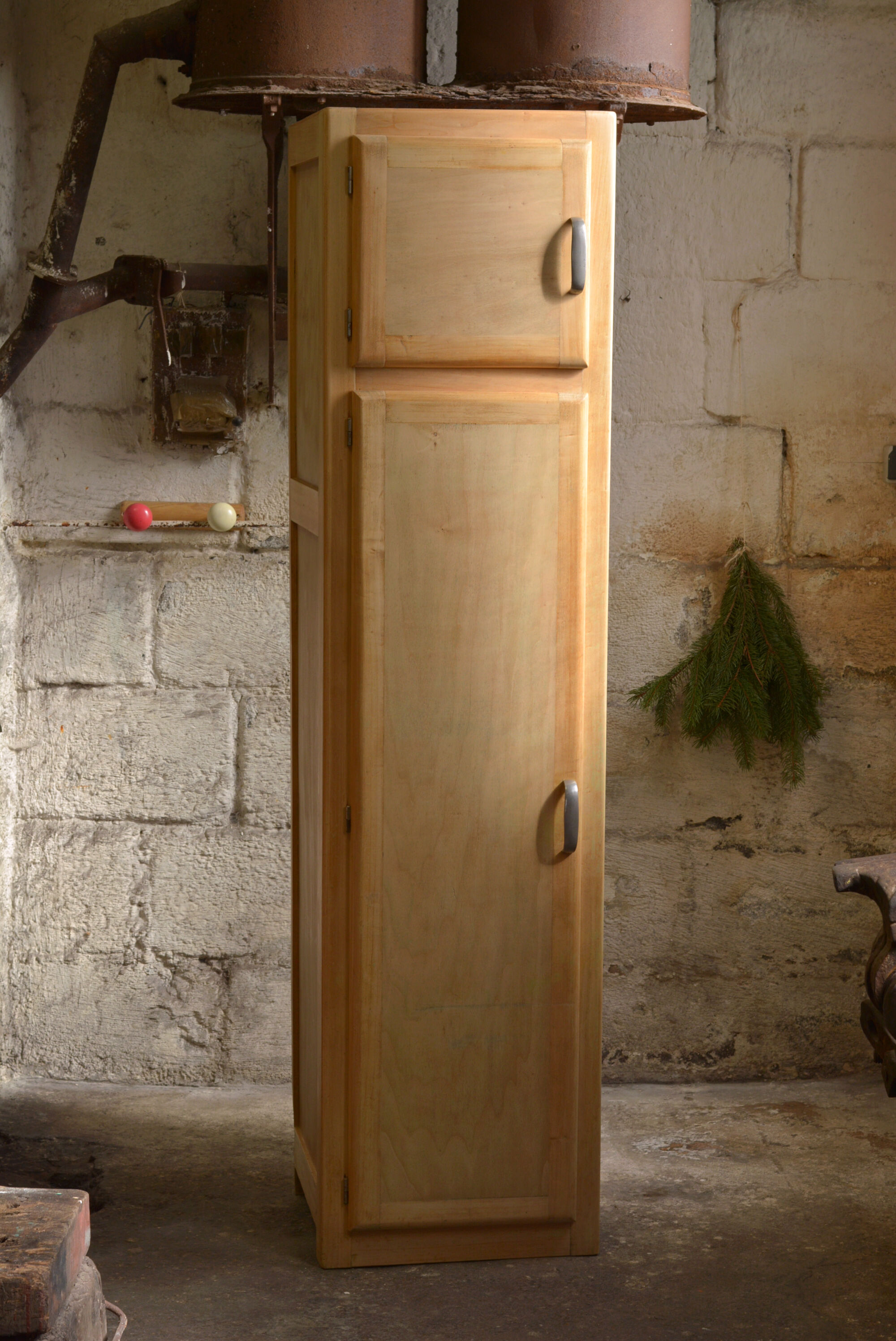 Vestiaire en bois pour enfant