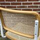 Chaise Cesca modèle b32 en blanc et bois par Marcel Breuer