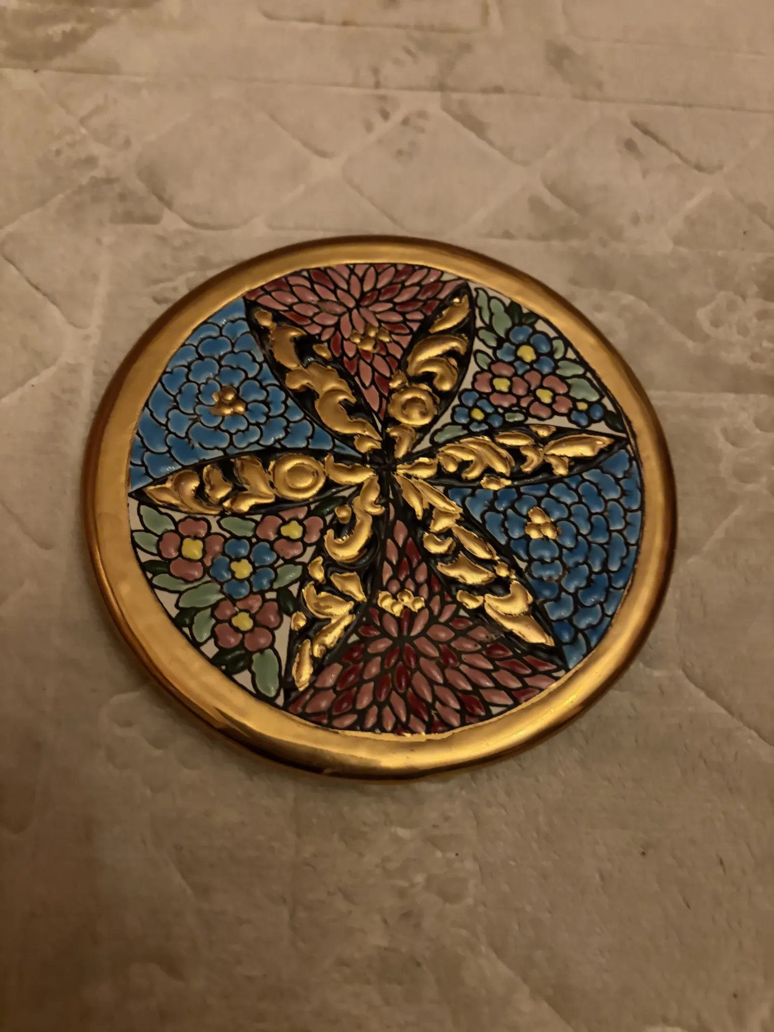 ceramic plate glazed and gilded with 24-carat gold