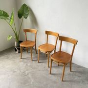 Set de trois chaises bistrot