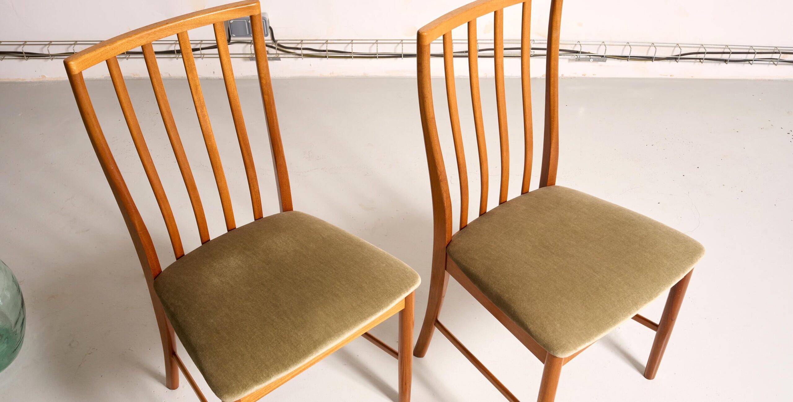 Paire de chaises MCintosh vintage, style scandinave