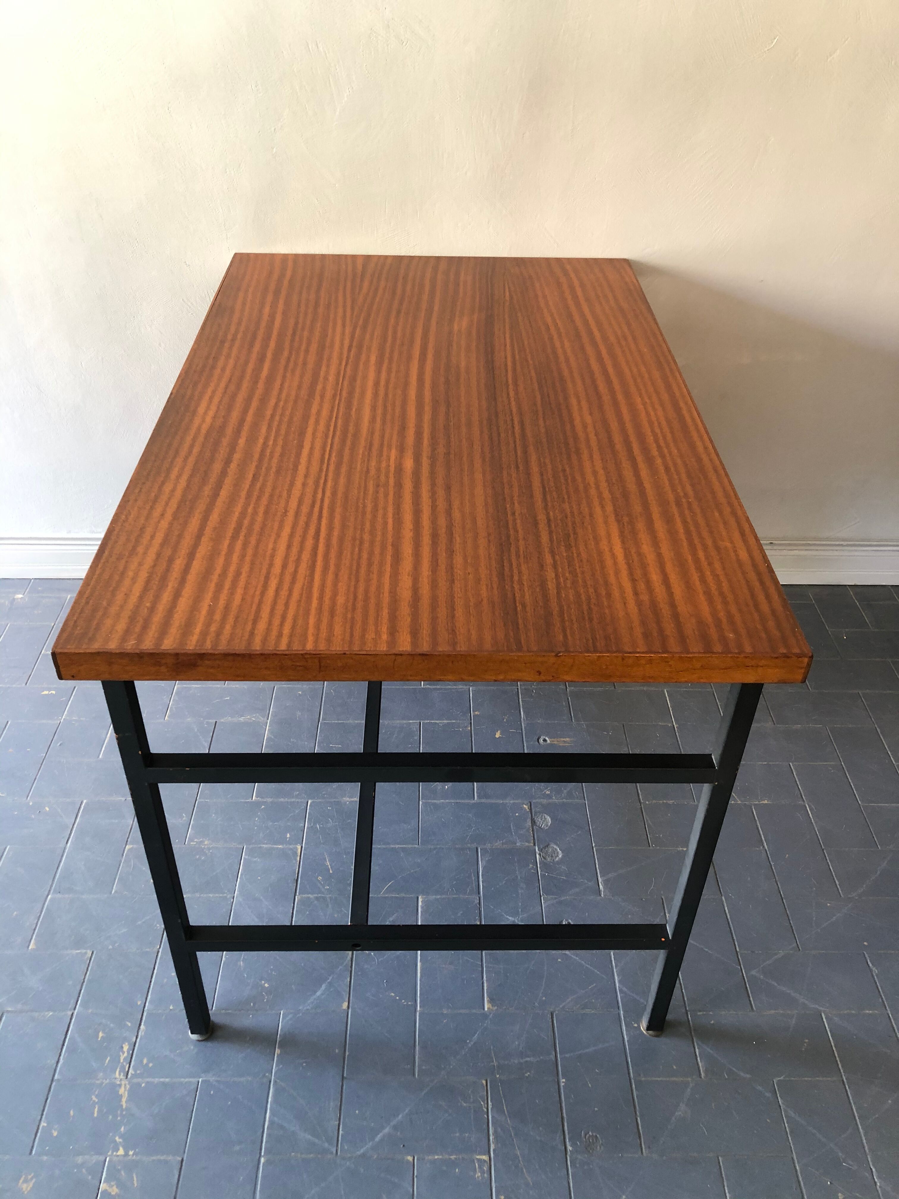 Two-sided desk 50