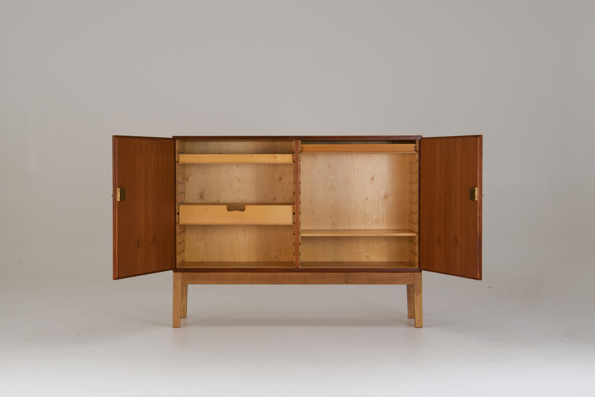 Modèle 232 "Chine" armoire - Børge Mogensen