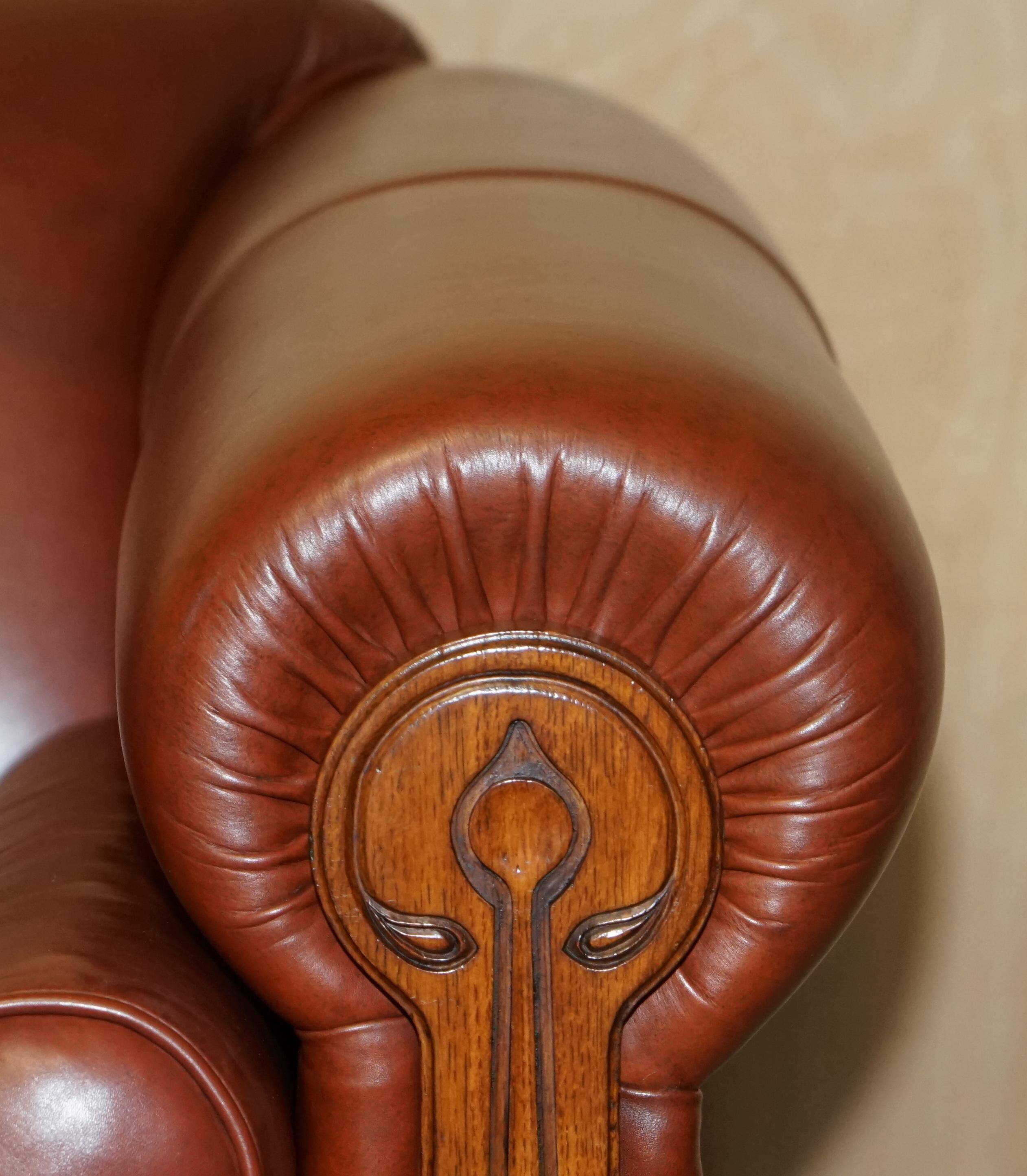 Vintage leather canapé in Art Nouveau style
