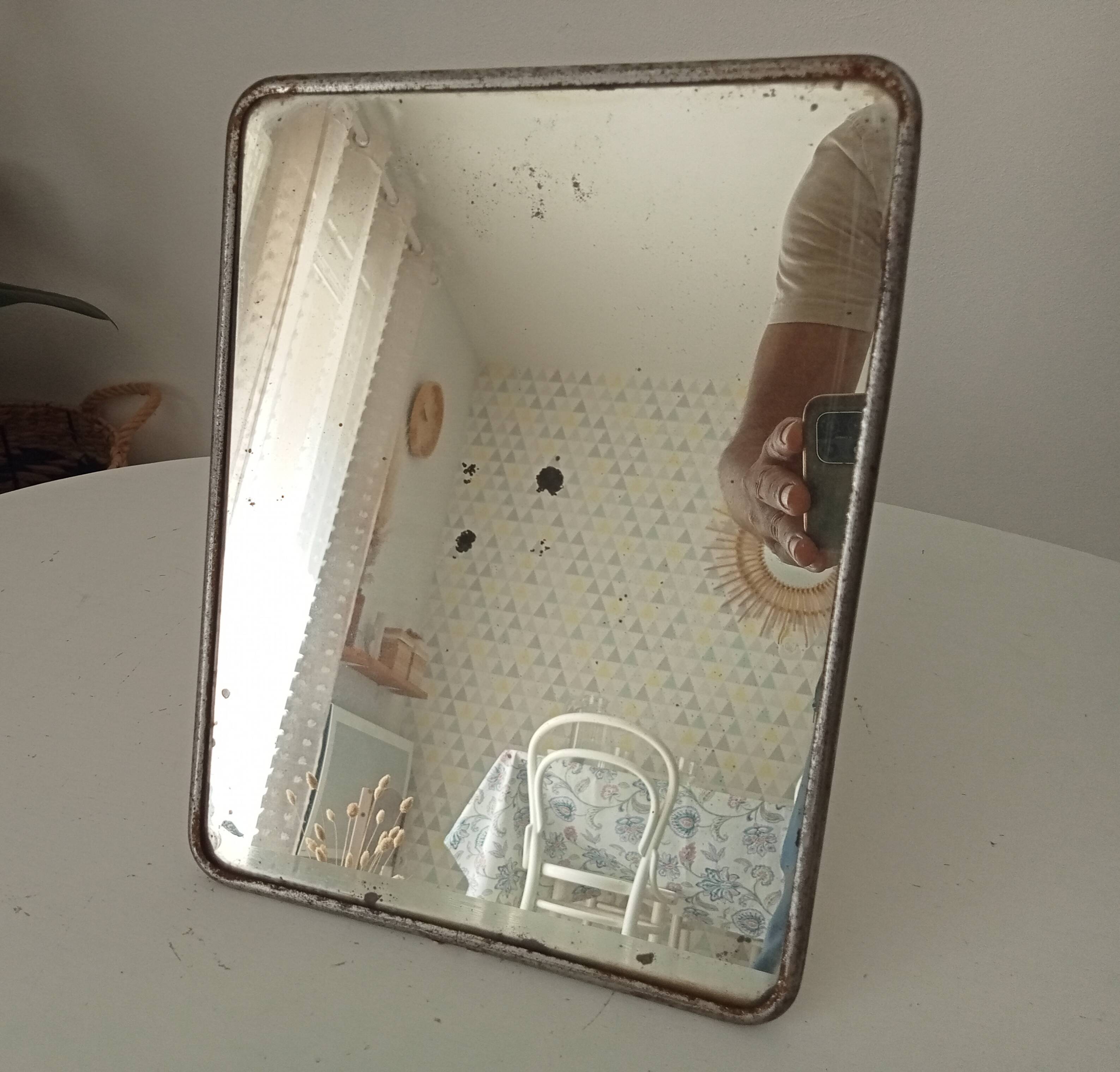 Antique barber's mirror 24*18 cm