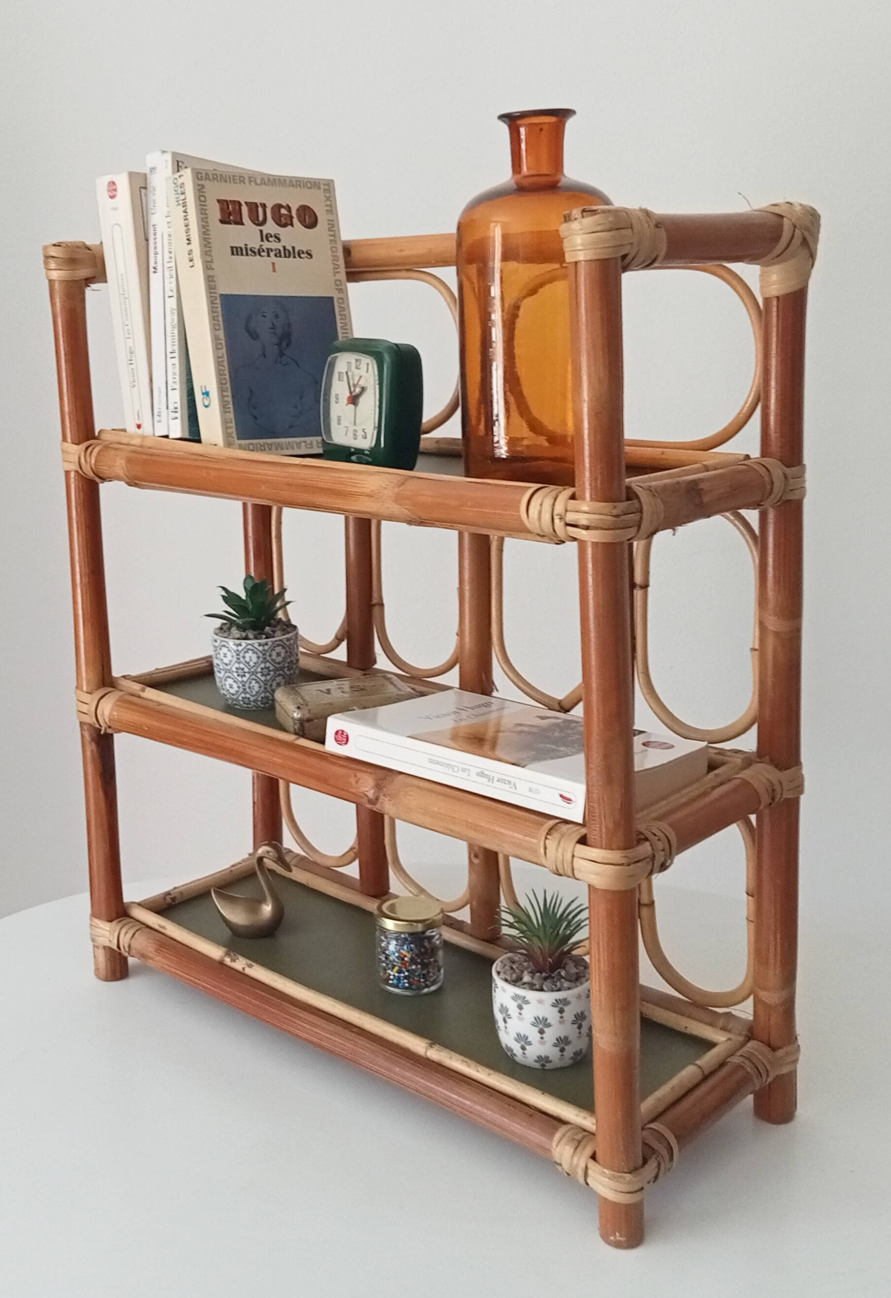 Vintage wall shelf in bamboo and rattan 70s/80s