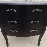 Louis XV style baroque effect chest of drawers in lacquered black color – Completely revamped