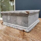 Jardinière carrée en fonte