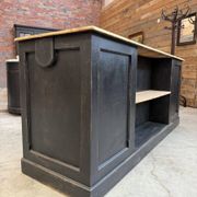 Trading counter early 20th century