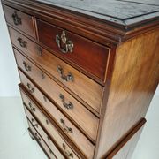 English Georgian Mahogany Chest on Chest, Circa 1820