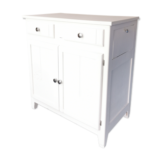 White buffet