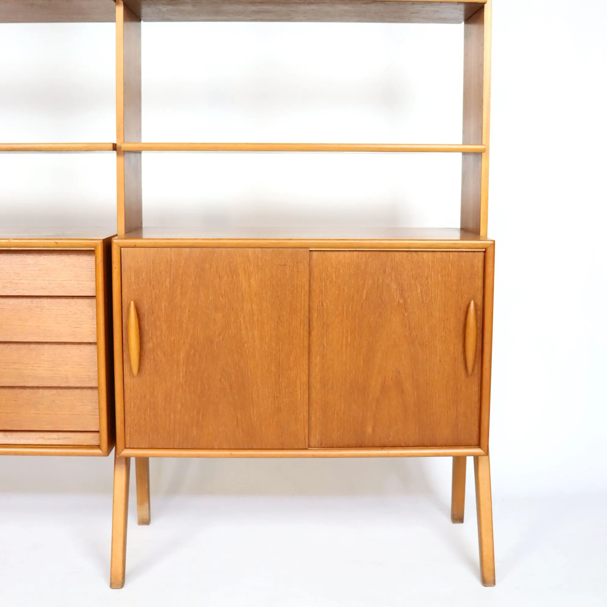 Double teak bookshelf from the 1960s.