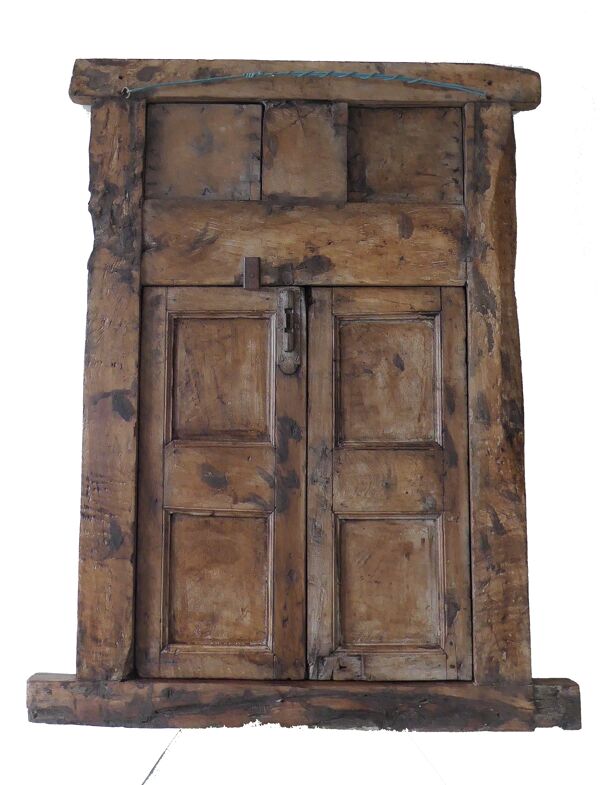 Fenêtre et volet ancien en bois sculpté du Rajasthan