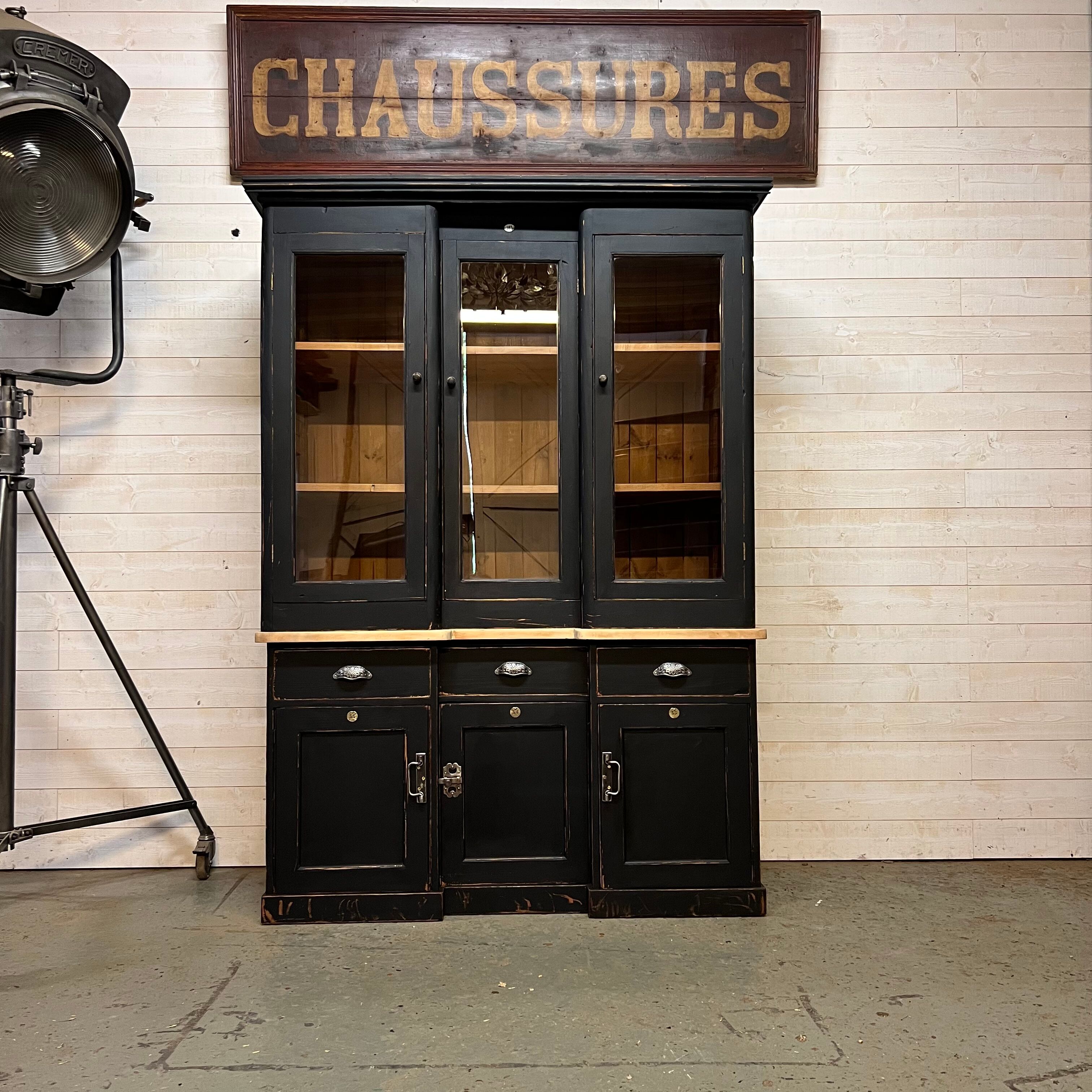 Buffet two bodies of commerce.