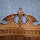 Neo-Gothic bed in solid walnut – Late 19th century