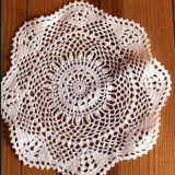 Napperon en coton crocheté main